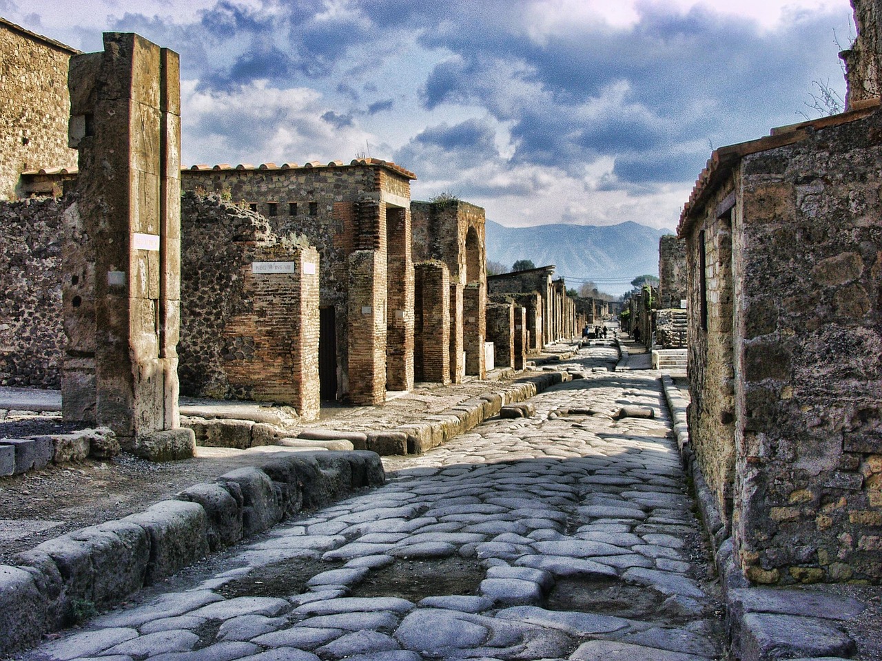 ポンペイ遺跡の古代道路