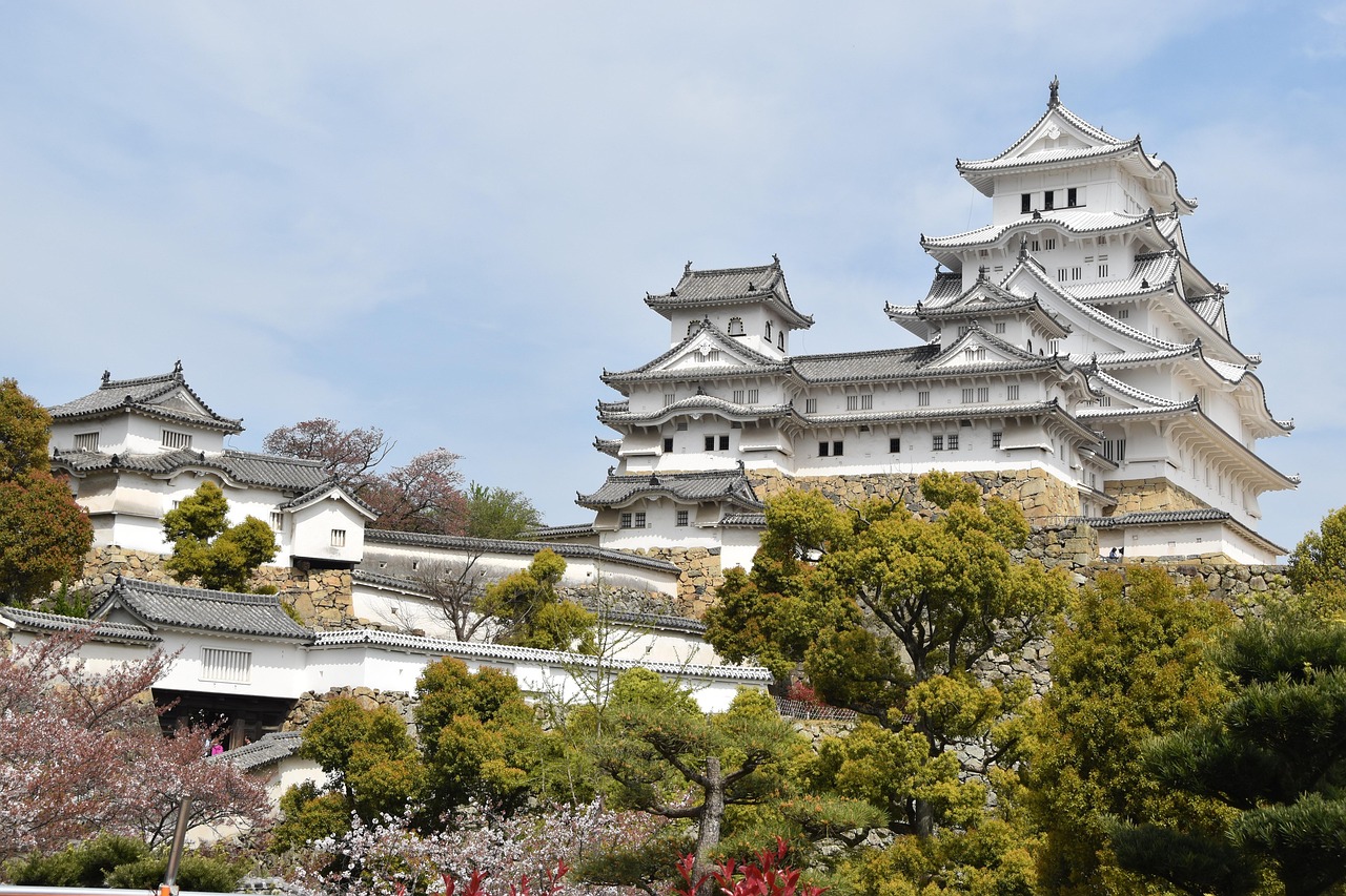 姫路城周辺の城下町風景